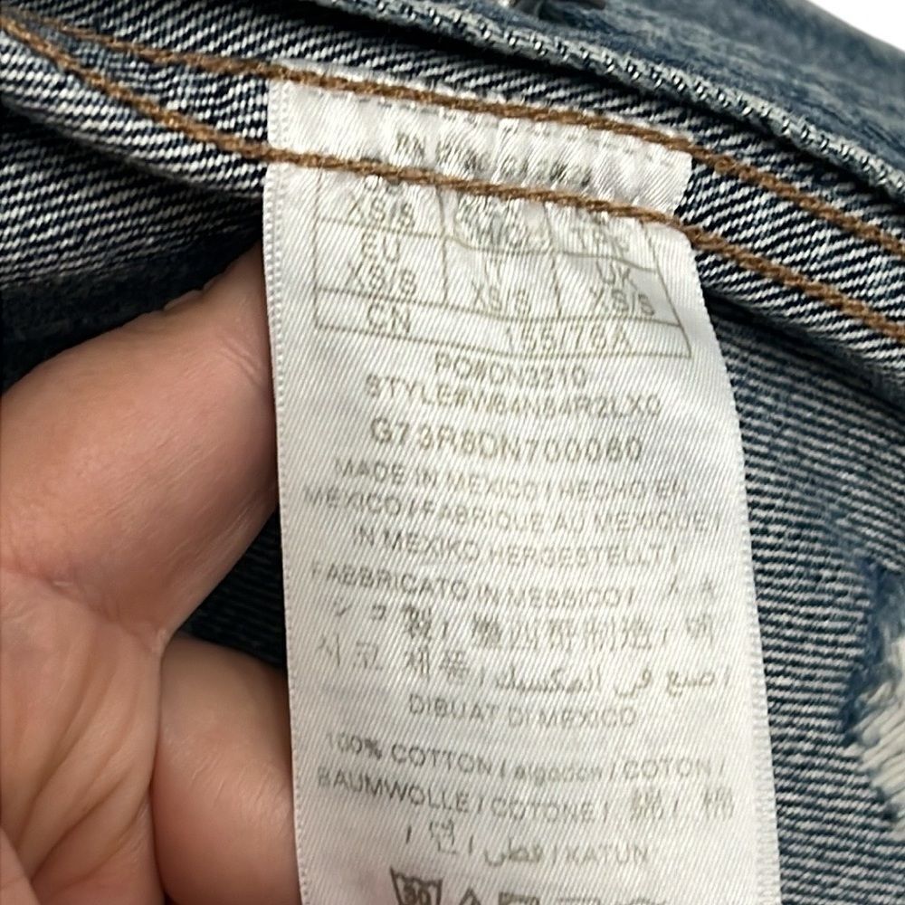 Guess Jean Jacket Woman’s XS/S Oversized Denim Distressed Paul Marciano READ - Picture 11 of 11